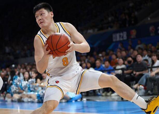 新葡京特别报道：低迷！张宁一球未进仅得1分 孙铭徽轻松“三节打卡”