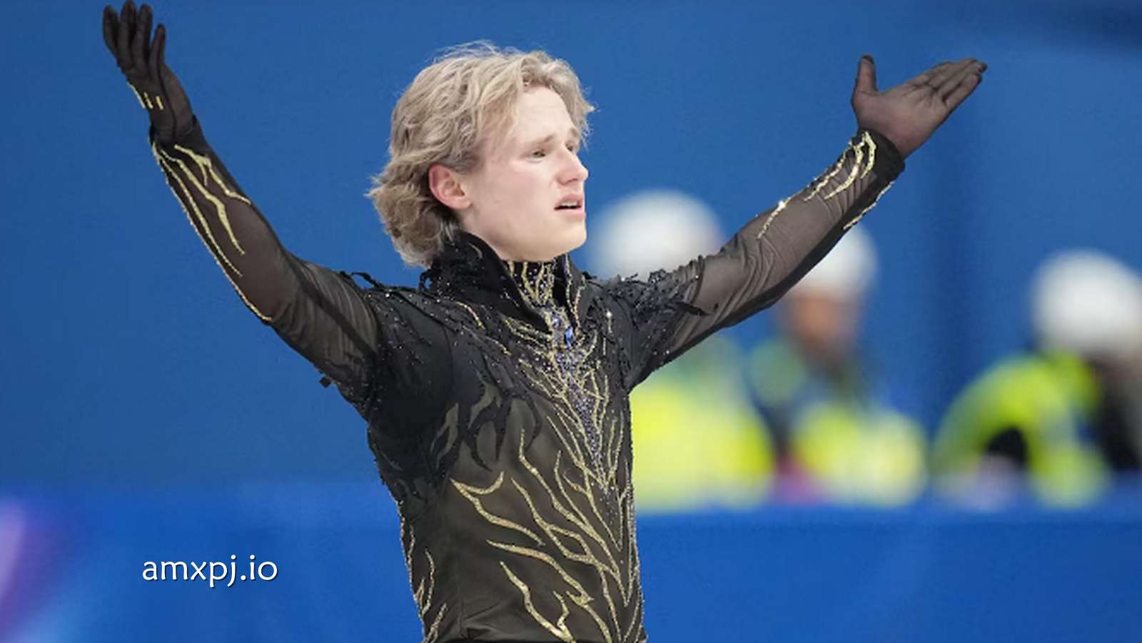 澳门新葡京特别报道:乱了乱了!马里宁被曝脚踏三只船 男子第八到底爱的是女子第几名?