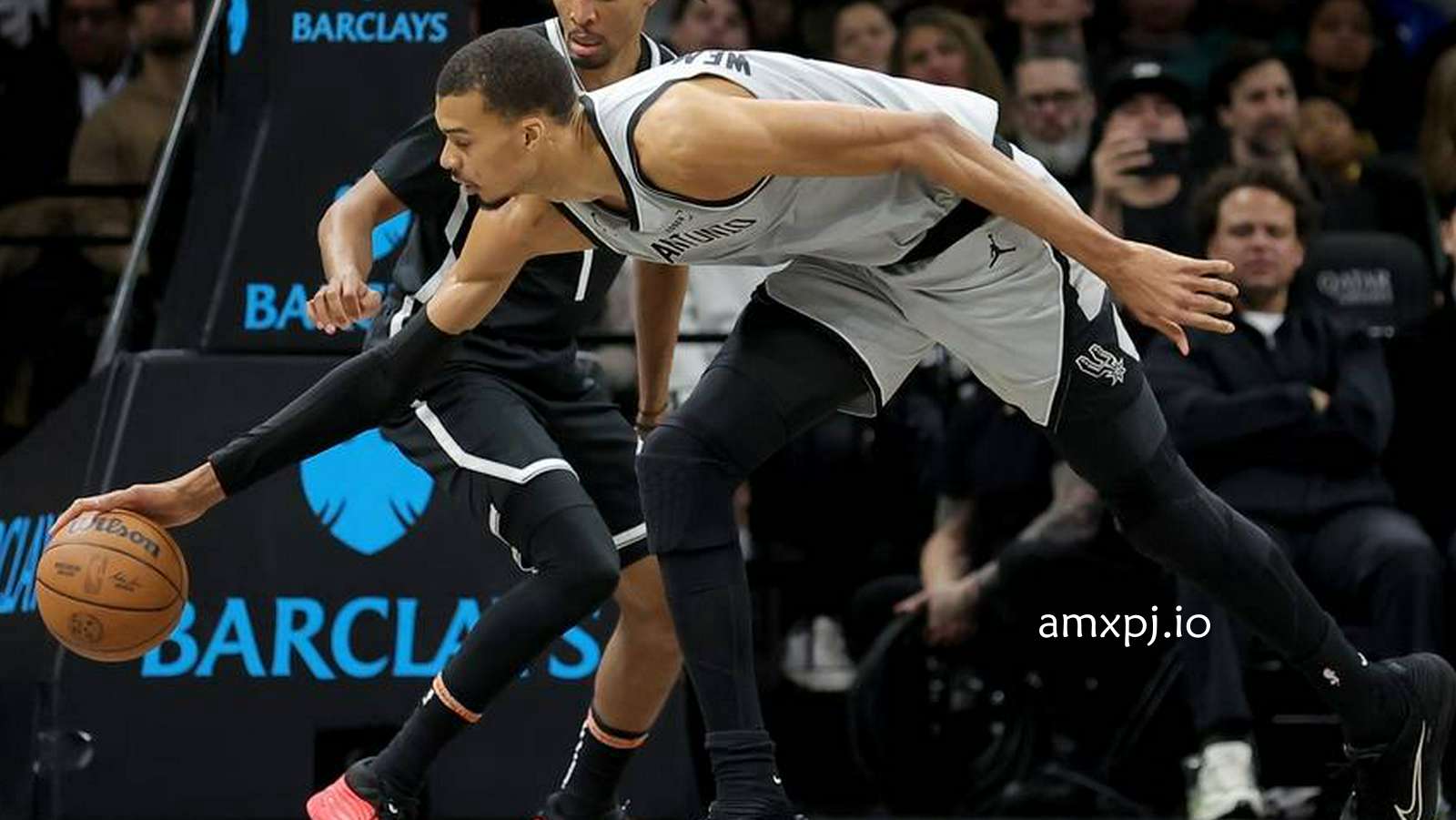 澳门新葡京行业洞察：小波特25+14文班12+8 马刺7人上双轻取篮网迎11连胜